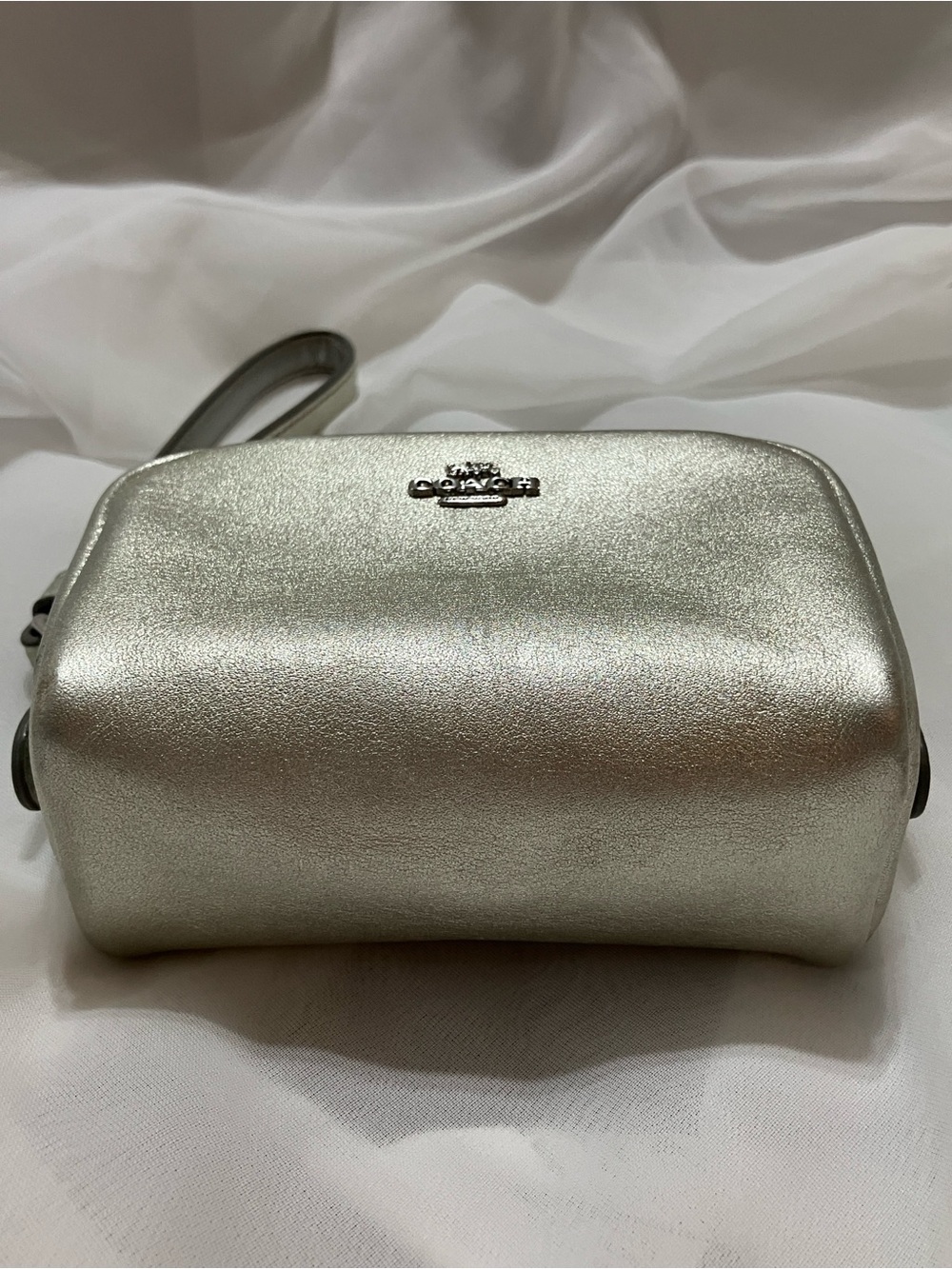 Pouch Square Metallic Leather Wristlet - Picture 11 of 14